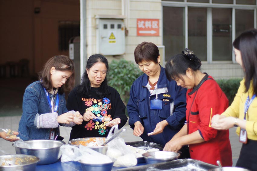 包饺子